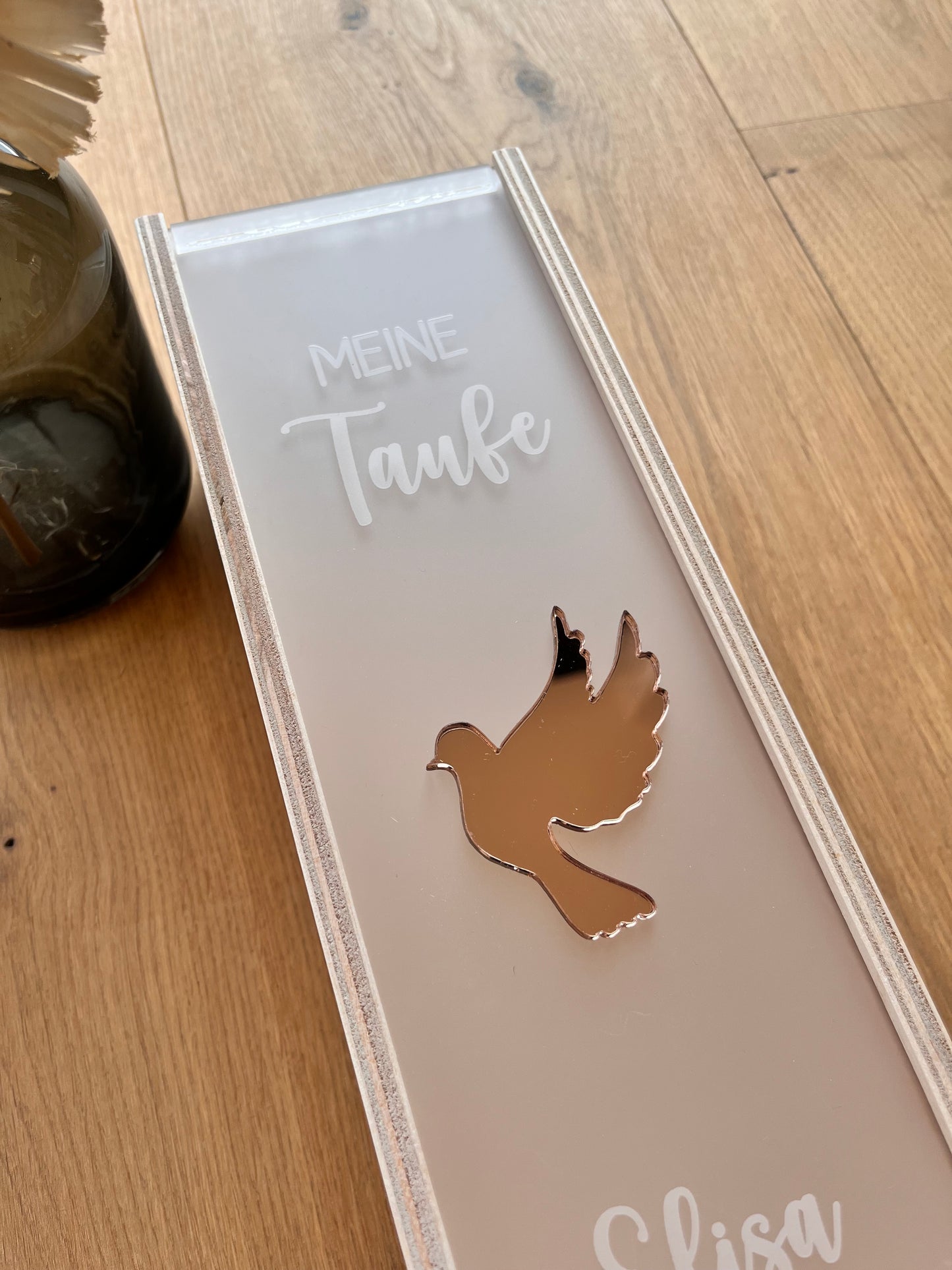 Satinierte Kerzenbox für Taufe mit Motiv Taube